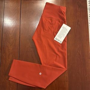 NWT Lululemon Wunder Train Tight 25’’ with pockets